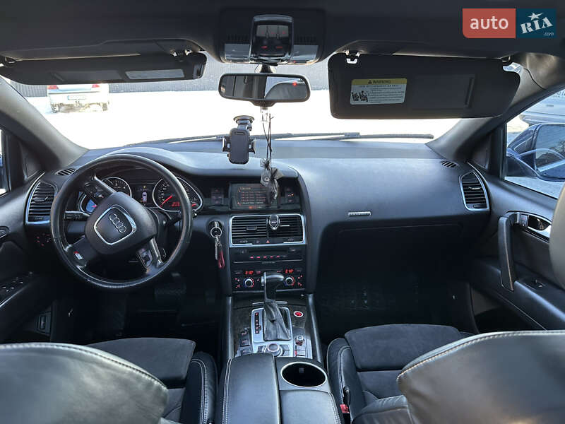 Позашляховик / Кросовер Audi Q7 2009 в Рівному