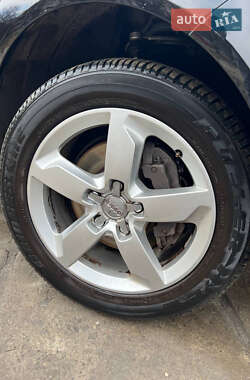 Внедорожник / Кроссовер Audi Q7 2014 в 
