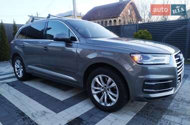 Внедорожник / Кроссовер Audi Q7 2017 в 