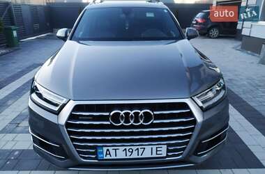 Внедорожник / Кроссовер Audi Q7 2017 в 