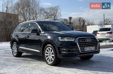 Позашляховик / Кросовер Audi Q7 2016 в Києві