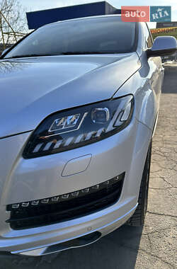 Внедорожник / Кроссовер Audi Q7 2011 в 