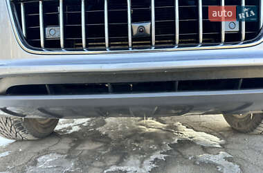 Внедорожник / Кроссовер Audi Q7 2011 в 