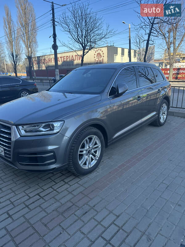 Позашляховик / Кросовер Audi Q7 2016 в Житомирі