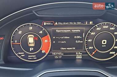 Внедорожник / Кроссовер Audi Q7 2016 в 