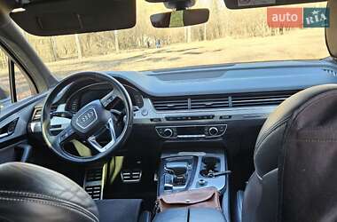 Внедорожник / Кроссовер Audi Q7 2016 в 