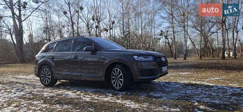 Позашляховик / Кросовер Audi Q7 2016 в Вінниці