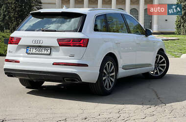 Внедорожник / Кроссовер Audi Q7 2018 в 
