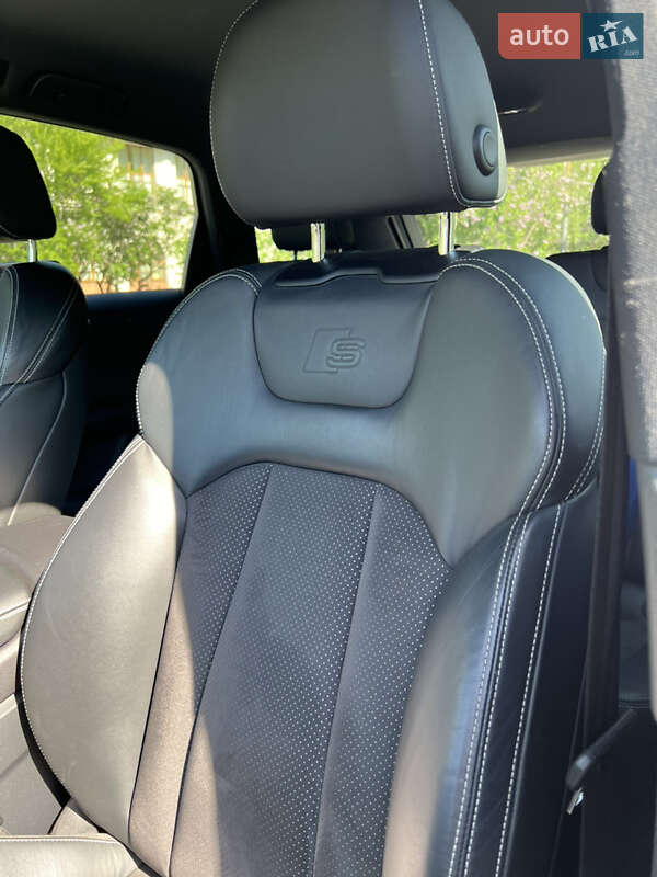 Позашляховик / Кросовер Audi Q7 2018 в Києві