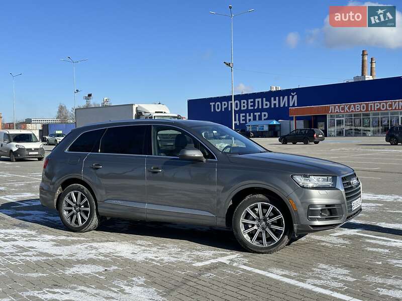 Внедорожник / Кроссовер Audi Q7 2017 в Тернополе