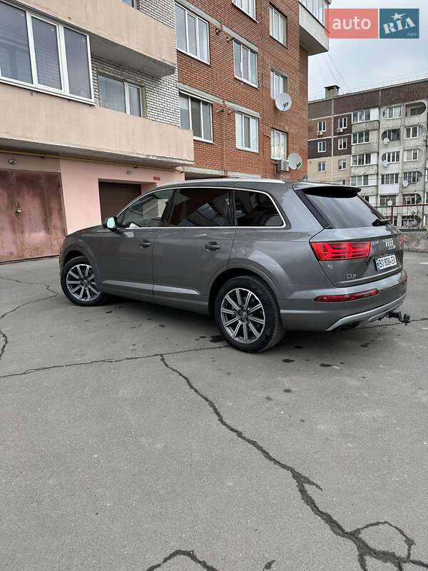 Внедорожник / Кроссовер Audi Q7 2017 в Тернополе