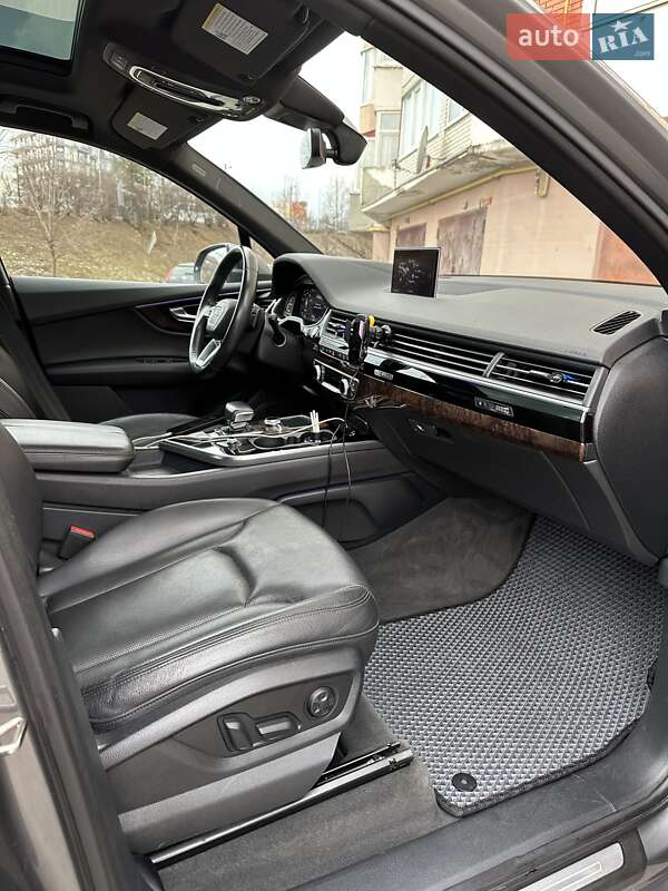 Позашляховик / Кросовер Audi Q7 2017 в Тернополі