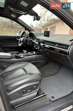 Внедорожник / Кроссовер Audi Q7 2017 в 