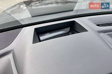 Внедорожник / Кроссовер Audi Q7 2016 в 