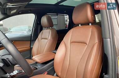 Внедорожник / Кроссовер Audi Q7 2016 в 