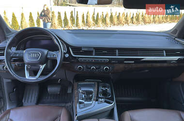 Позашляховик / Кросовер Audi Q7 2017 в 