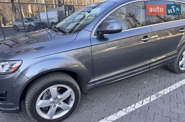Внедорожник / Кроссовер Audi Q7 2013 в 