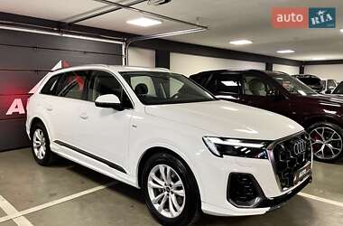 Внедорожник / Кроссовер Audi Q7 2025 в 