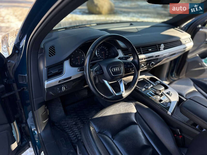 Позашляховик / Кросовер Audi Q7 2017 в Житомирі