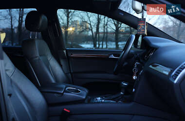 Внедорожник / Кроссовер Audi Q7 2012 в 