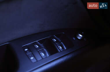 Внедорожник / Кроссовер Audi Q7 2012 в 