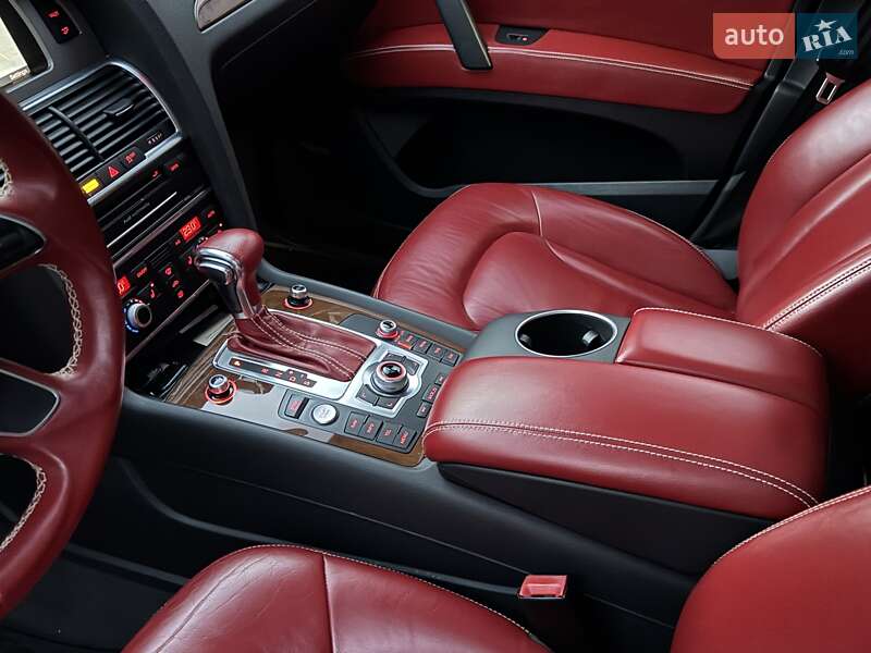 Внедорожник / Кроссовер Audi Q7 2014 в Киеве