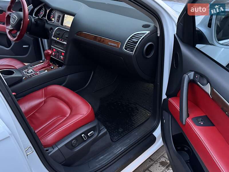 Внедорожник / Кроссовер Audi Q7 2014 в Киеве