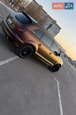 Внедорожник / Кроссовер Audi Q7 2012 в 