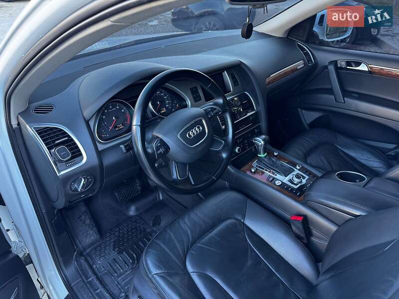 Позашляховик / Кросовер Audi Q7 2015 в Івано-Франківську