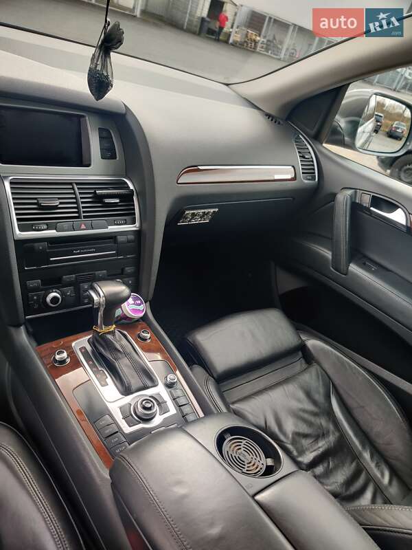 Внедорожник / Кроссовер Audi Q7 2010 в Харькове