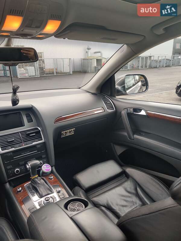 Внедорожник / Кроссовер Audi Q7 2010 в Харькове