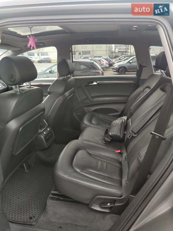 Внедорожник / Кроссовер Audi Q7 2010 в Харькове