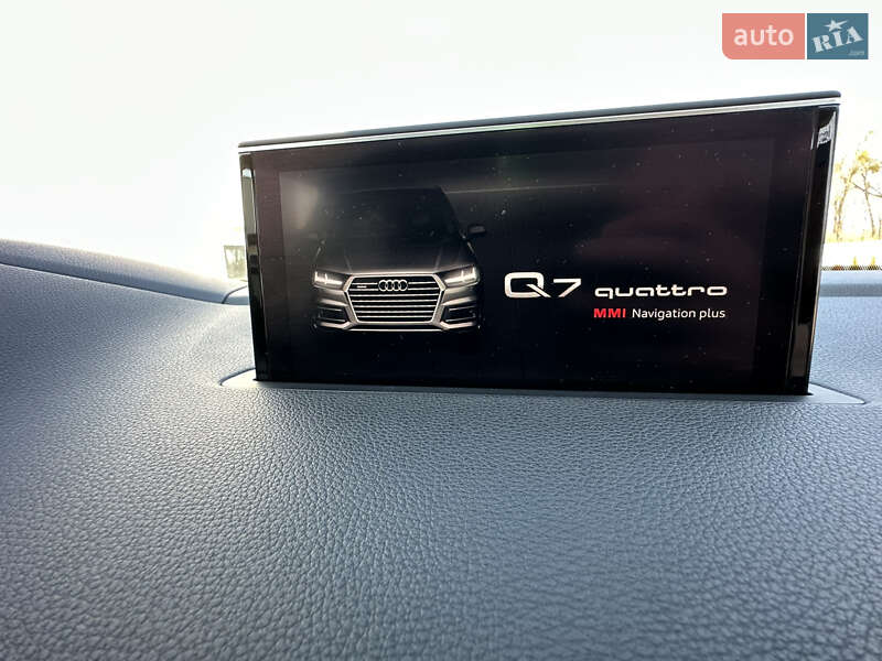 Внедорожник / Кроссовер Audi Q7 2015 в Луцке