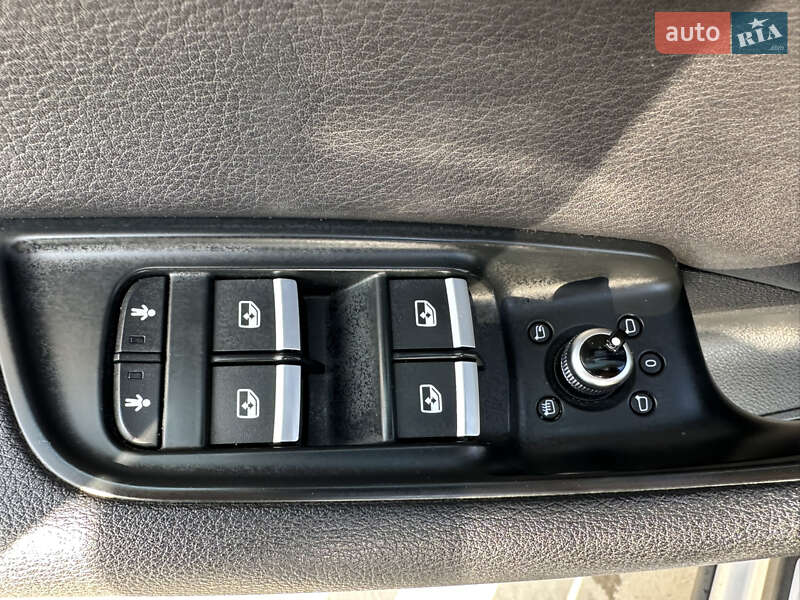 Внедорожник / Кроссовер Audi Q7 2015 в Луцке