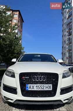 Позашляховик / Кросовер Audi Q7 2010 в 