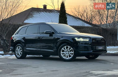 Внедорожник / Кроссовер Audi Q7 2016 в 