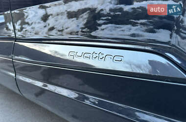 Внедорожник / Кроссовер Audi Q7 2016 в 