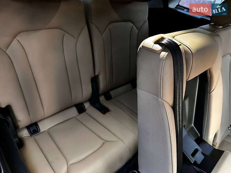 Внедорожник / Кроссовер Audi Q7 2021 в Хусте