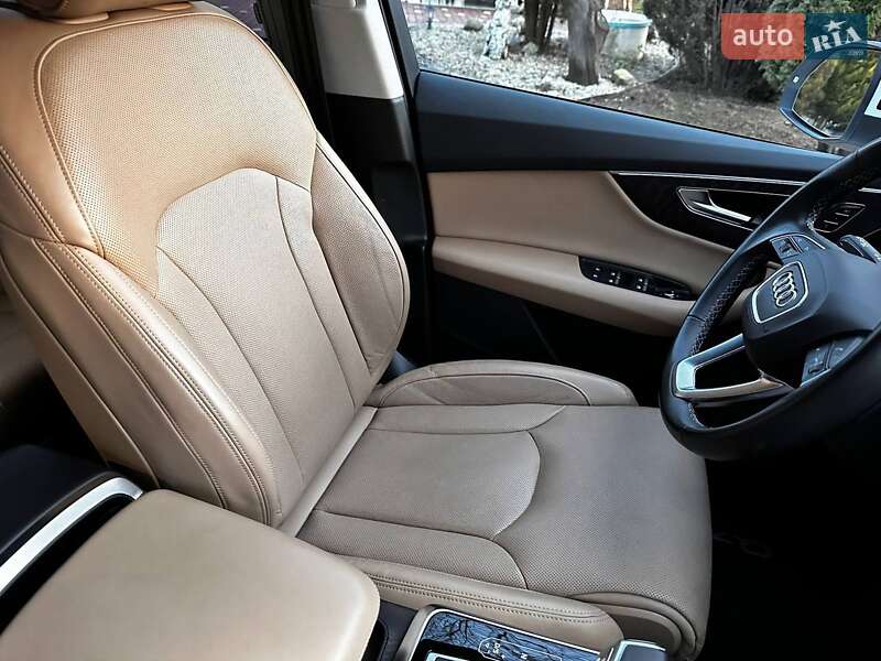 Внедорожник / Кроссовер Audi Q7 2021 в Хусте