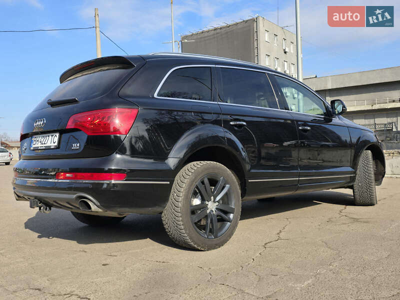 Внедорожник / Кроссовер Audi Q7 2015 в Николаеве