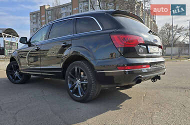 Внедорожник / Кроссовер Audi Q7 2015 в 