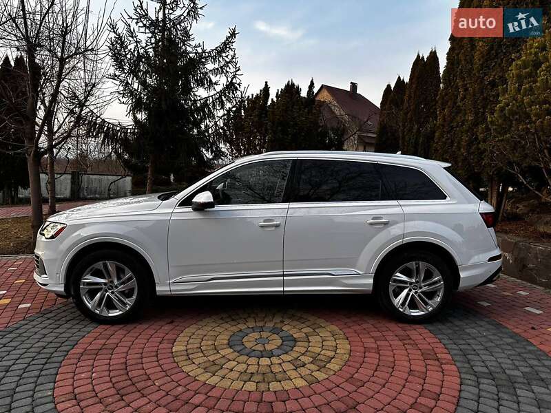 Внедорожник / Кроссовер Audi Q7 2021 в Хусте