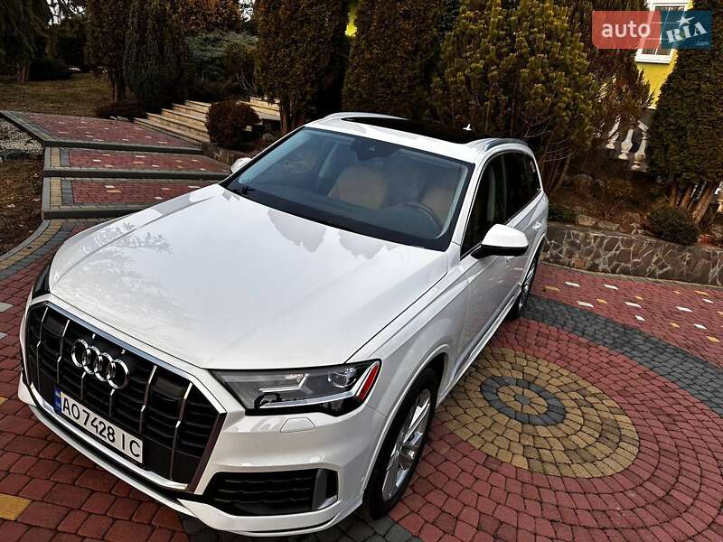 Внедорожник / Кроссовер Audi Q7 2021 в Хусте