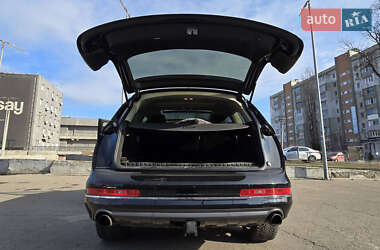 Внедорожник / Кроссовер Audi Q7 2015 в 