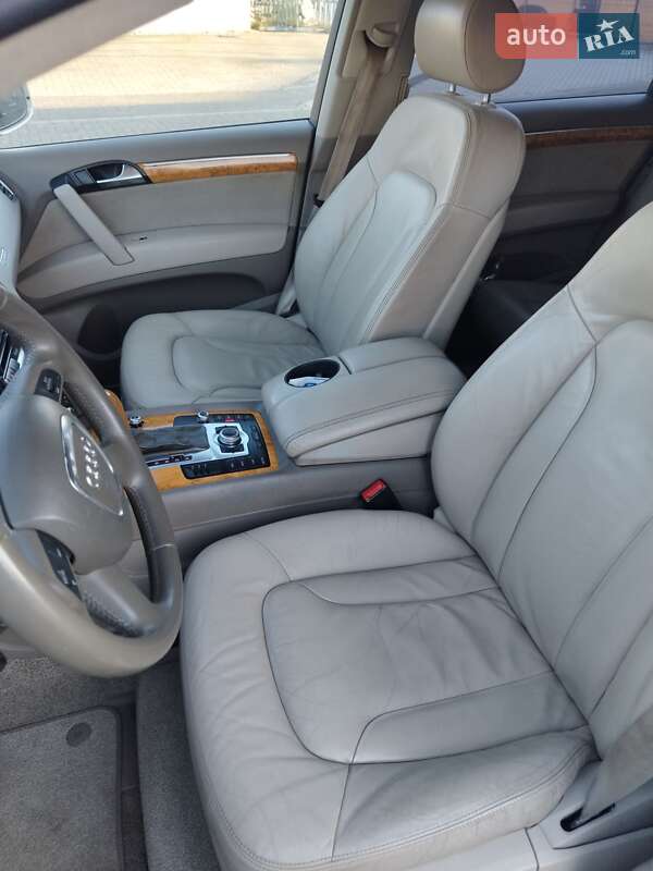 Внедорожник / Кроссовер Audi Q7 2007 в Ровно