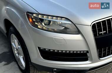 Внедорожник / Кроссовер Audi Q7 2011 в 