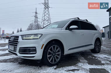 Позашляховик / Кросовер Audi Q7 2016 в 