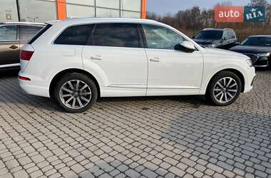 Внедорожник / Кроссовер Audi Q7 2016 в 