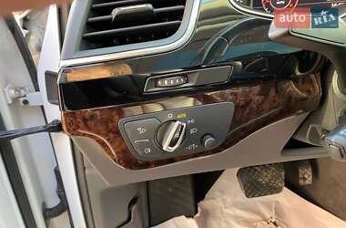 Внедорожник / Кроссовер Audi Q7 2016 в 