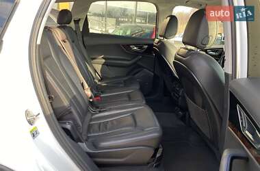 Внедорожник / Кроссовер Audi Q7 2016 в 
